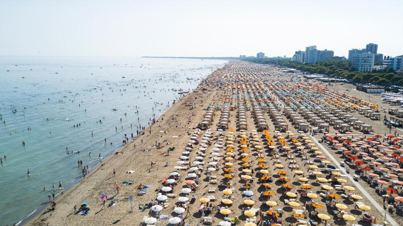 Apartamento Residenza Marco Polo Lignano Sabbiadoro Exterior foto
